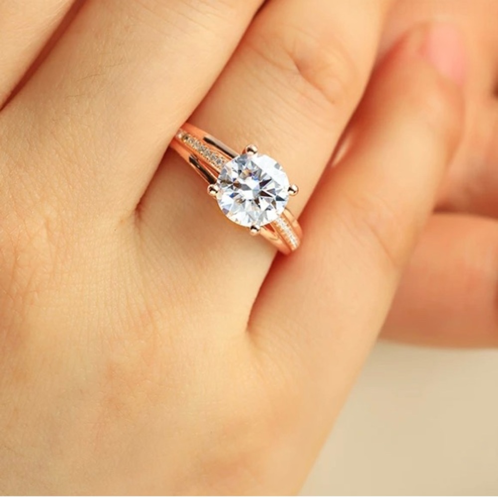 New Engagement Moissanite Diamond 18k Solid Gold 3.4 Carat Moissanite Diamond. - Picture 5 of 6